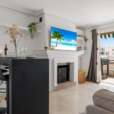 Lovely Penthouse Near Estepona Marina By Costarentals - Ref M15 Eksteriør billede