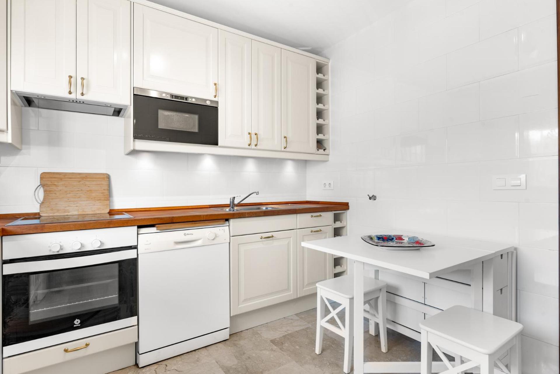 Lovely Penthouse Near Estepona Marina By Costarentals - Ref M15 Eksteriør billede