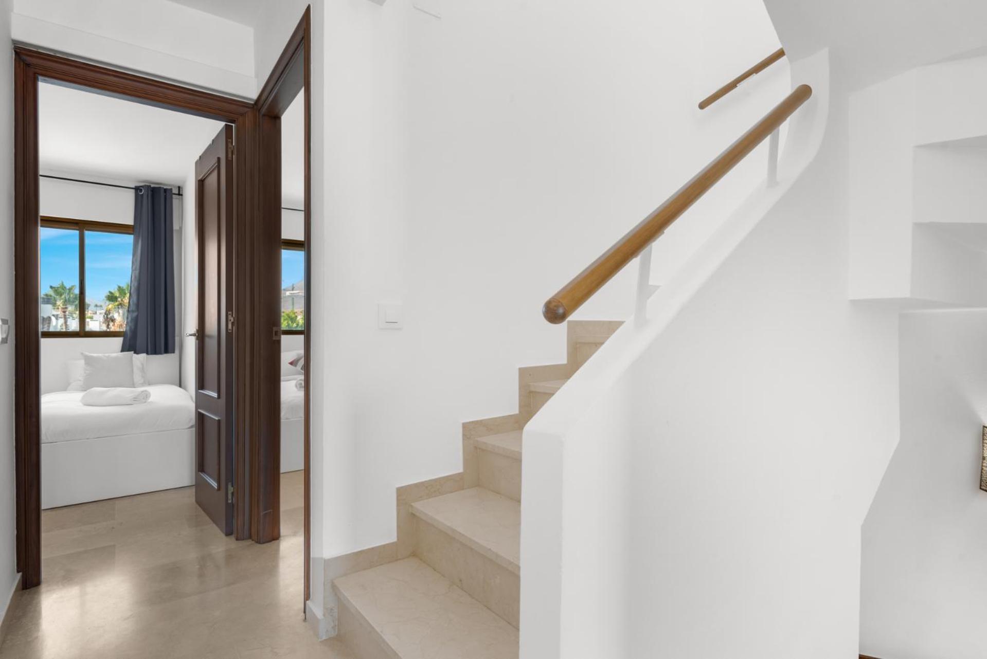 Lovely Penthouse Near Estepona Marina By Costarentals - Ref M15 Eksteriør billede