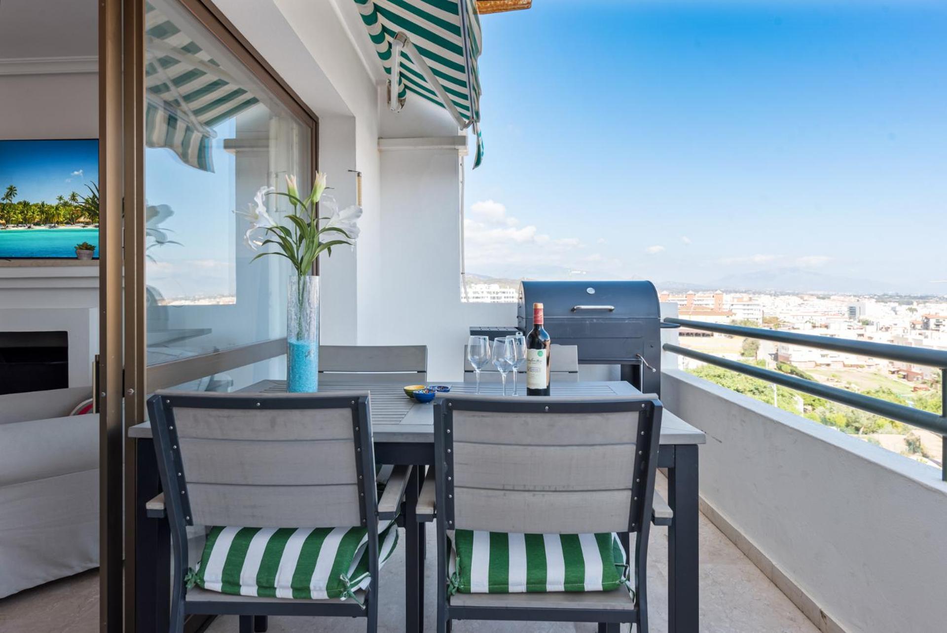 Lovely Penthouse Near Estepona Marina By Costarentals - Ref M15 Eksteriør billede