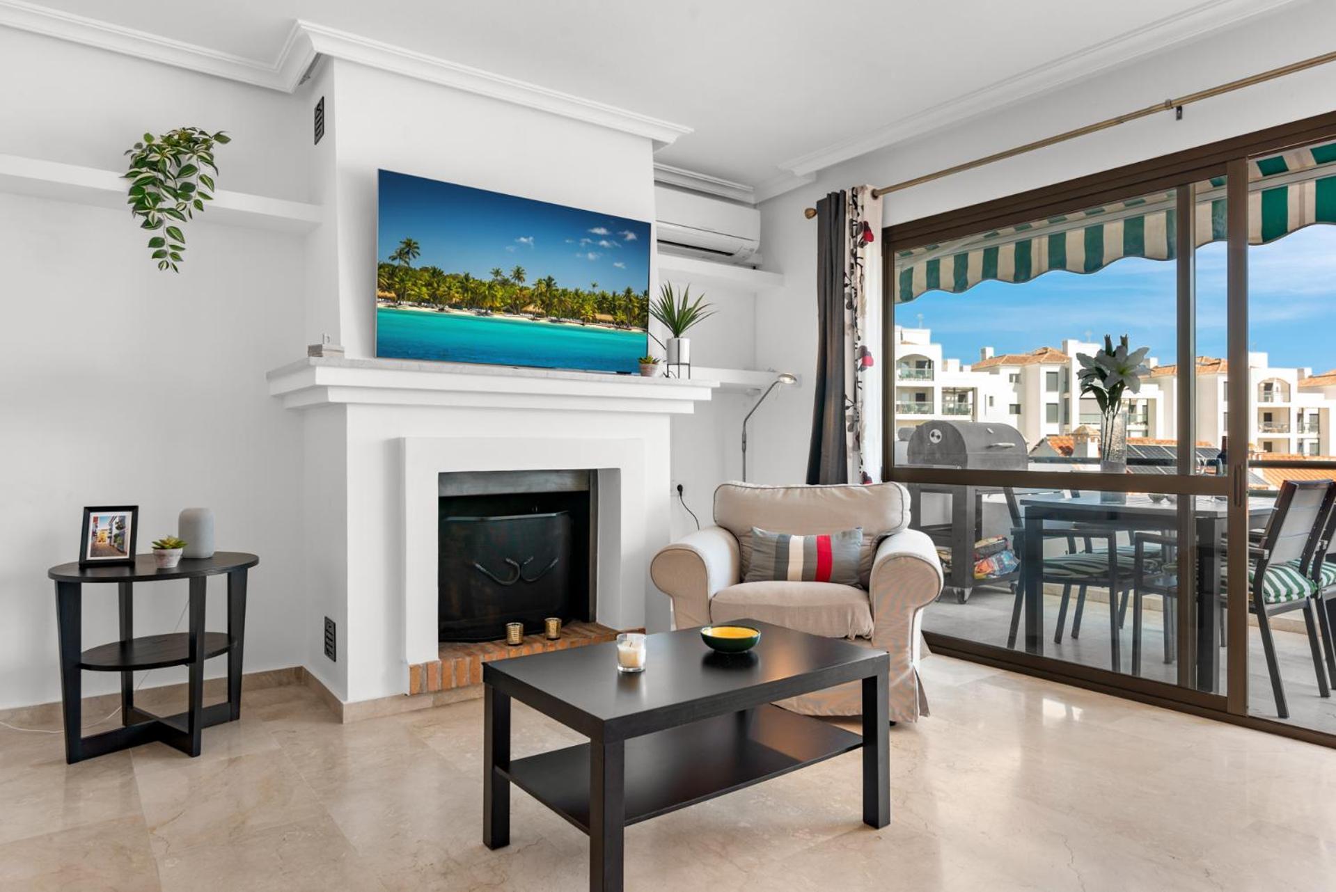 Lovely Penthouse Near Estepona Marina By Costarentals - Ref M15 Eksteriør billede
